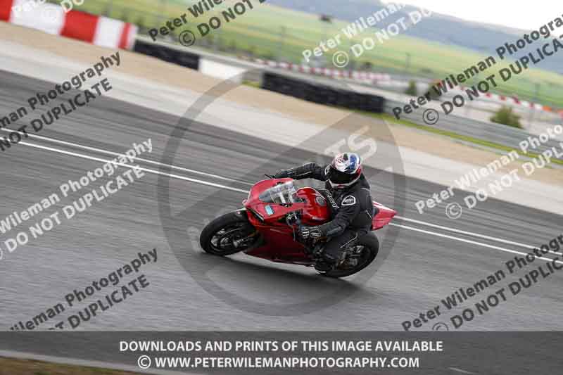 cadwell no limits trackday;cadwell park;cadwell park photographs;cadwell trackday photographs;enduro digital images;event digital images;eventdigitalimages;navarra;no limits trackdays;peter wileman photography;racing digital images;trackday digital images;trackday photos